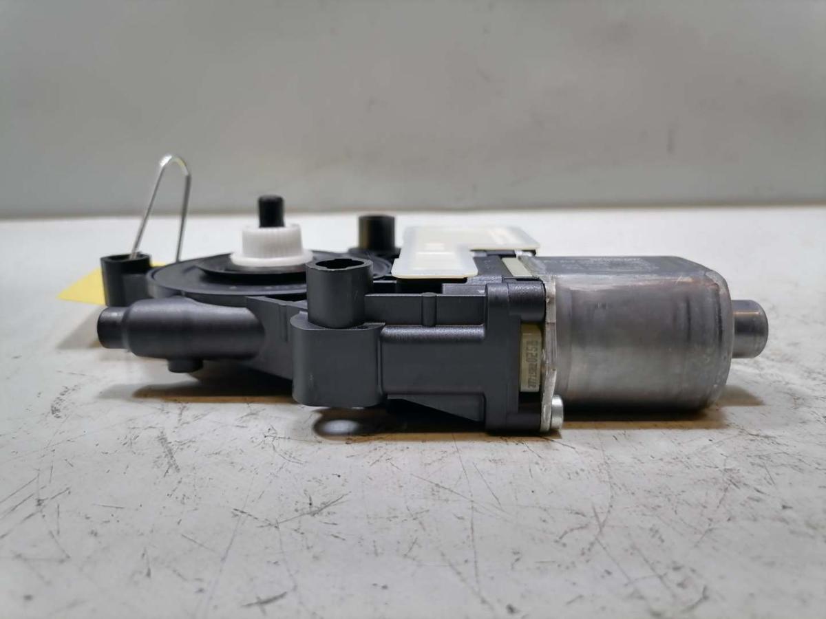 VW Golf 8 original Fensterhebermotor hinten links Bj.2024